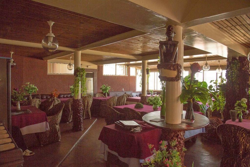 La Brazzerade Hotel Dakar Bagian luar foto